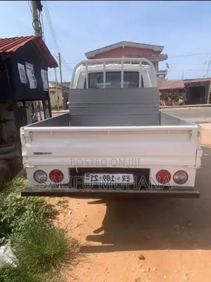 Kia Bong 3 2012 White