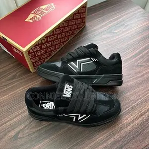 Vans Upland Shoes in Black