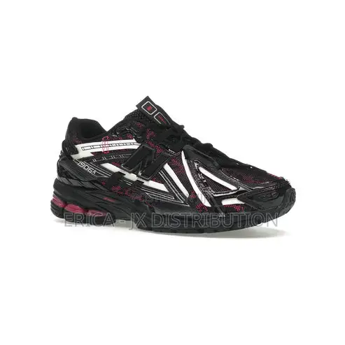 New Balance 1906a Black Red