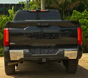 Toyota Tundra 2024 Black