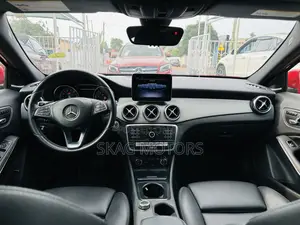 Mercedes-Benz GLA 250 2018 Red