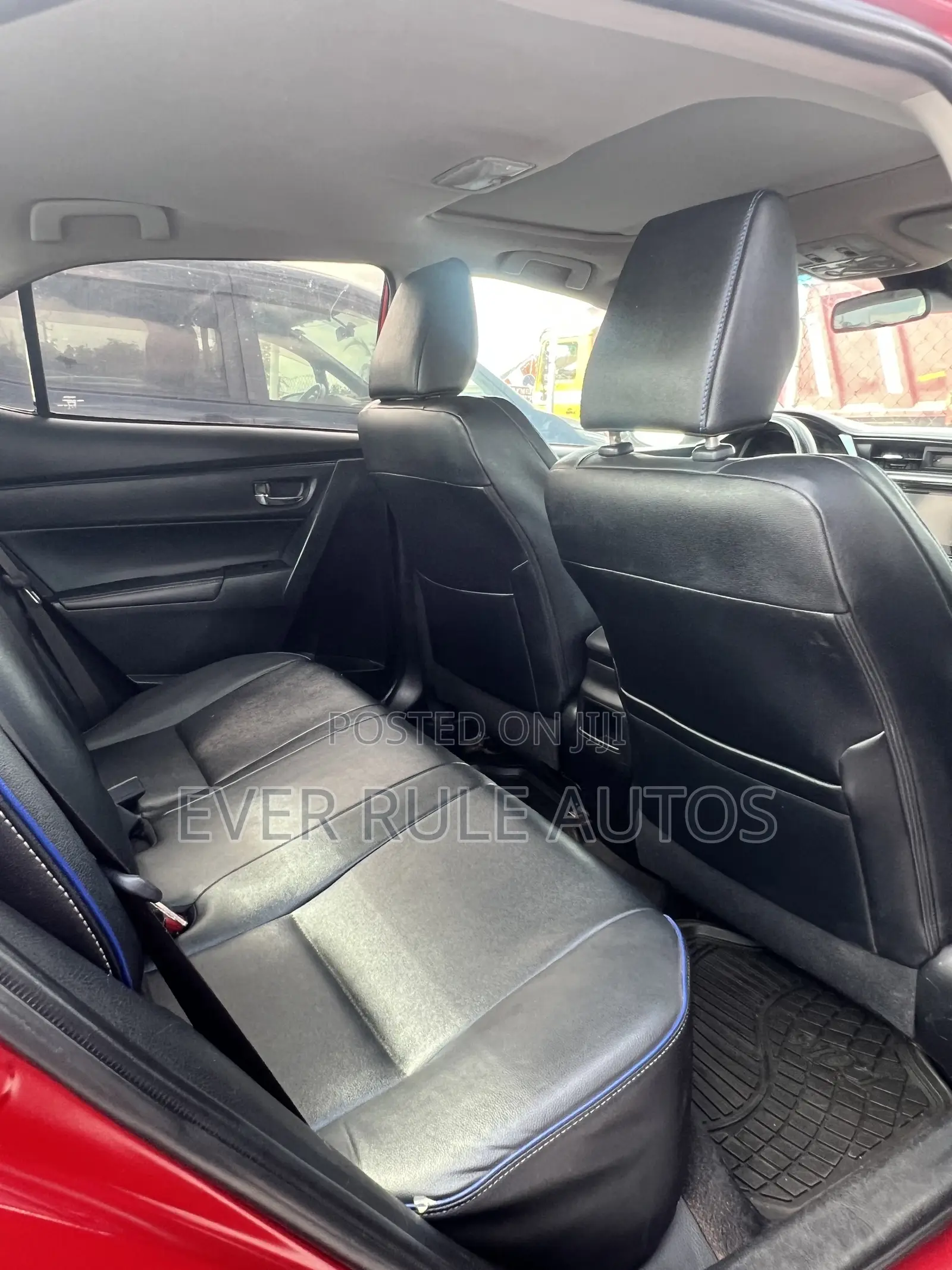 Toyota Corolla XSE (1.8L 4cyl 2A) 2018 Red