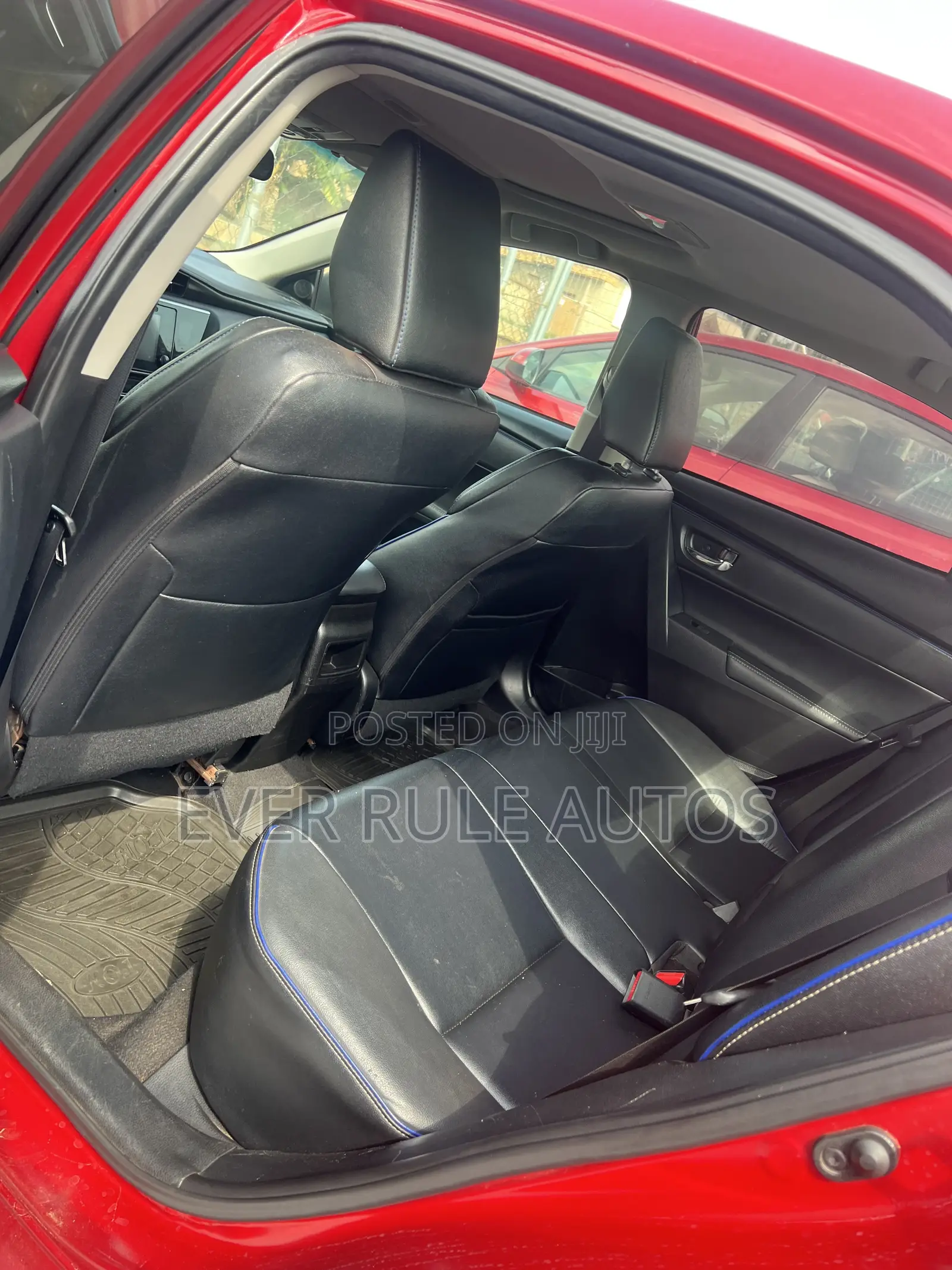 Toyota Corolla XSE (1.8L 4cyl 2A) 2018 Red