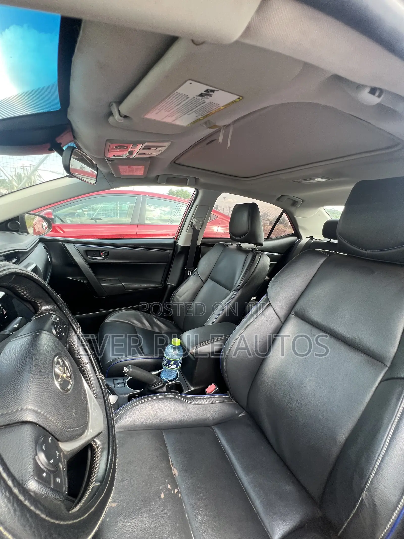 Toyota Corolla XSE (1.8L 4cyl 2A) 2018 Red