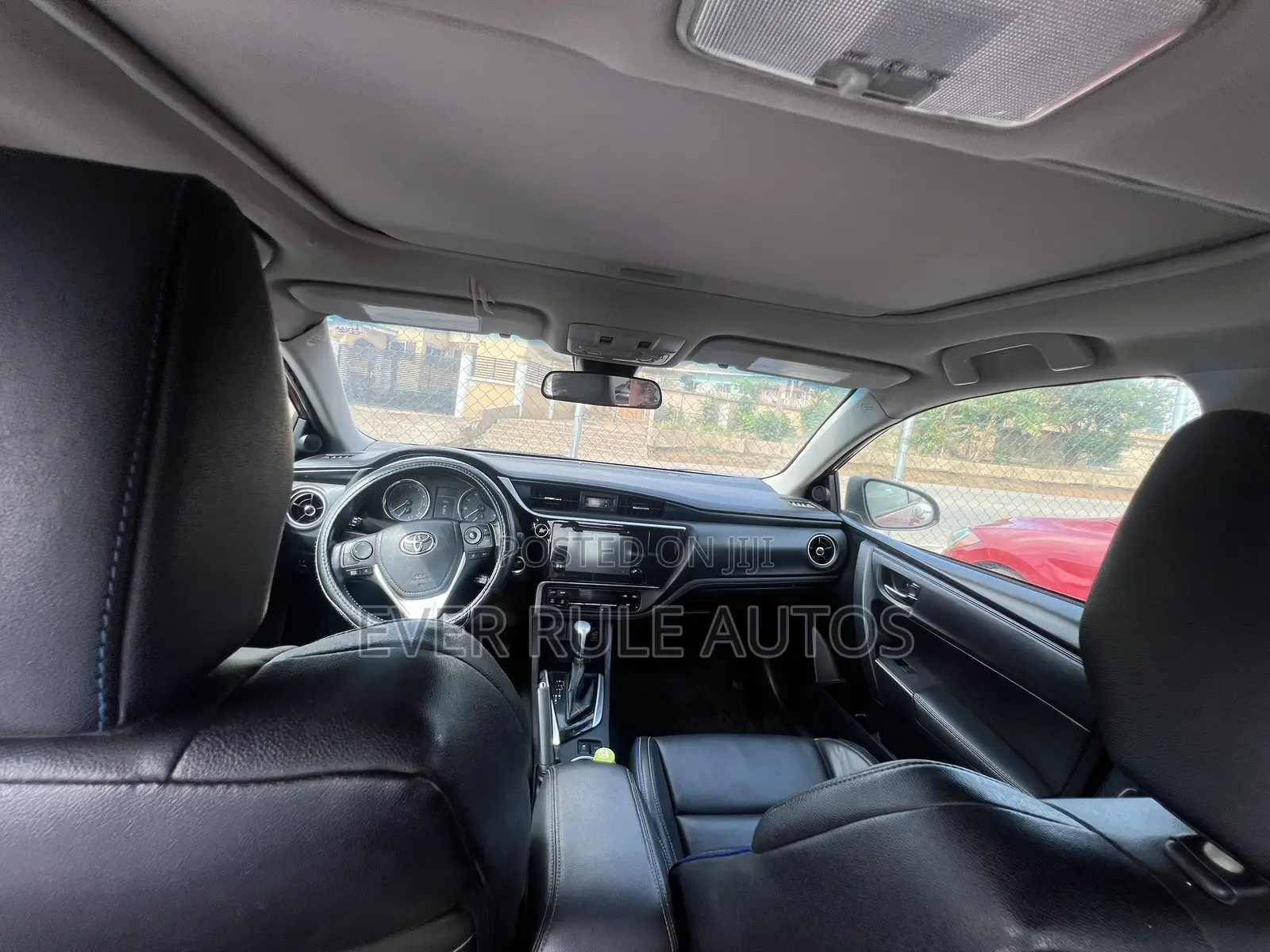 Toyota Corolla XSE (1.8L 4cyl 2A) 2018 Red