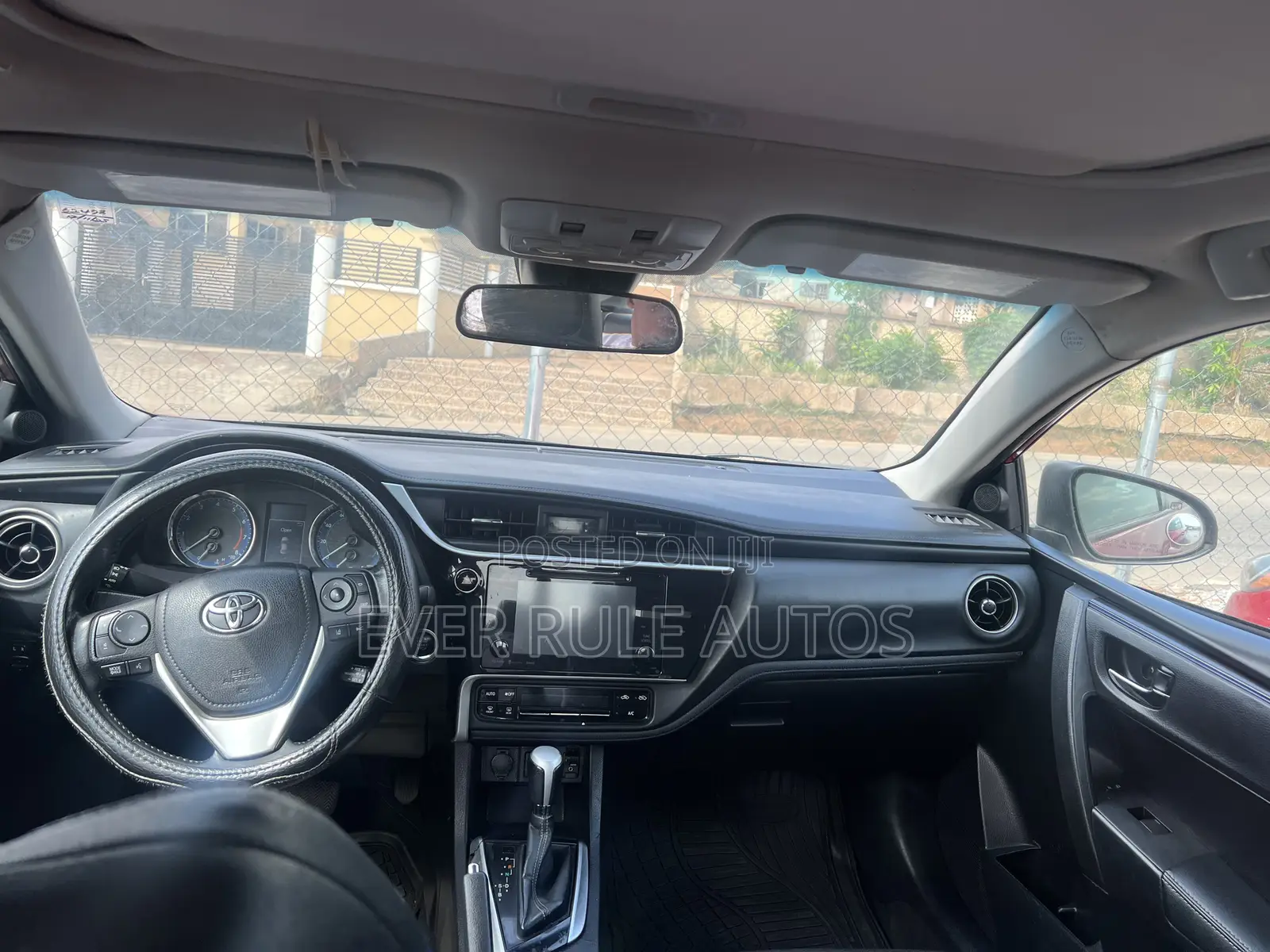 Toyota Corolla XSE (1.8L 4cyl 2A) 2018 Red