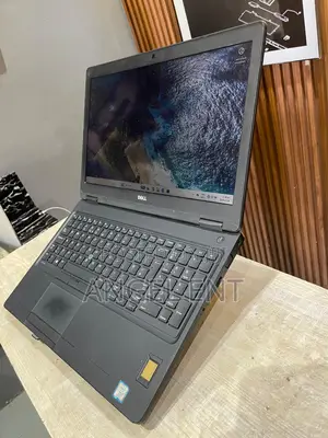 Laptop Dell Latitude 5580 4GB Intel Core i7 SSD 128GB