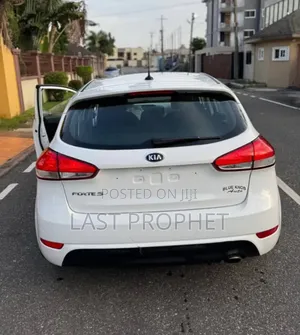 Kia Forte 2017 White