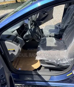 Hyundai Elantra 2015 Blue