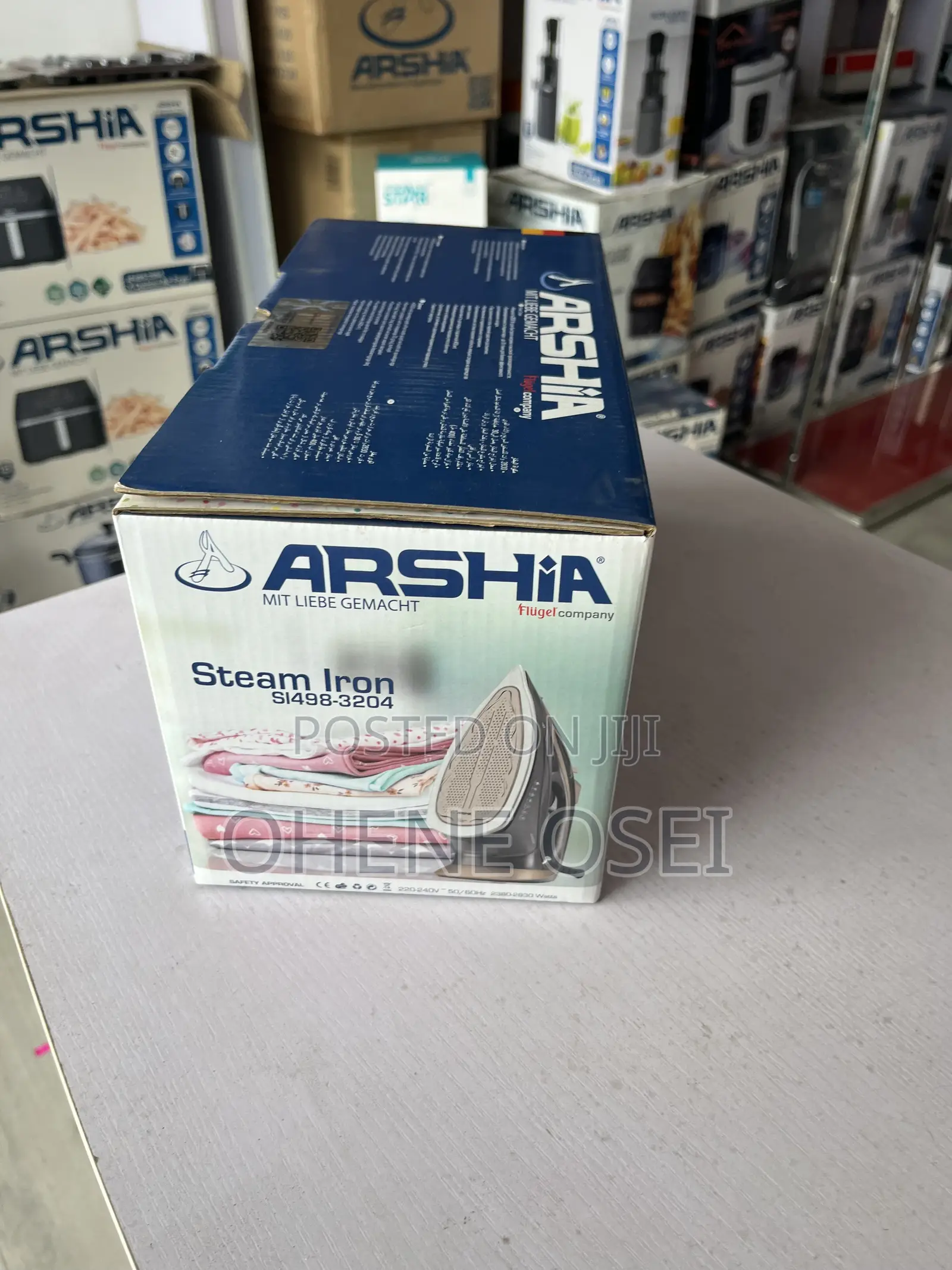 Arshia Steam Iron