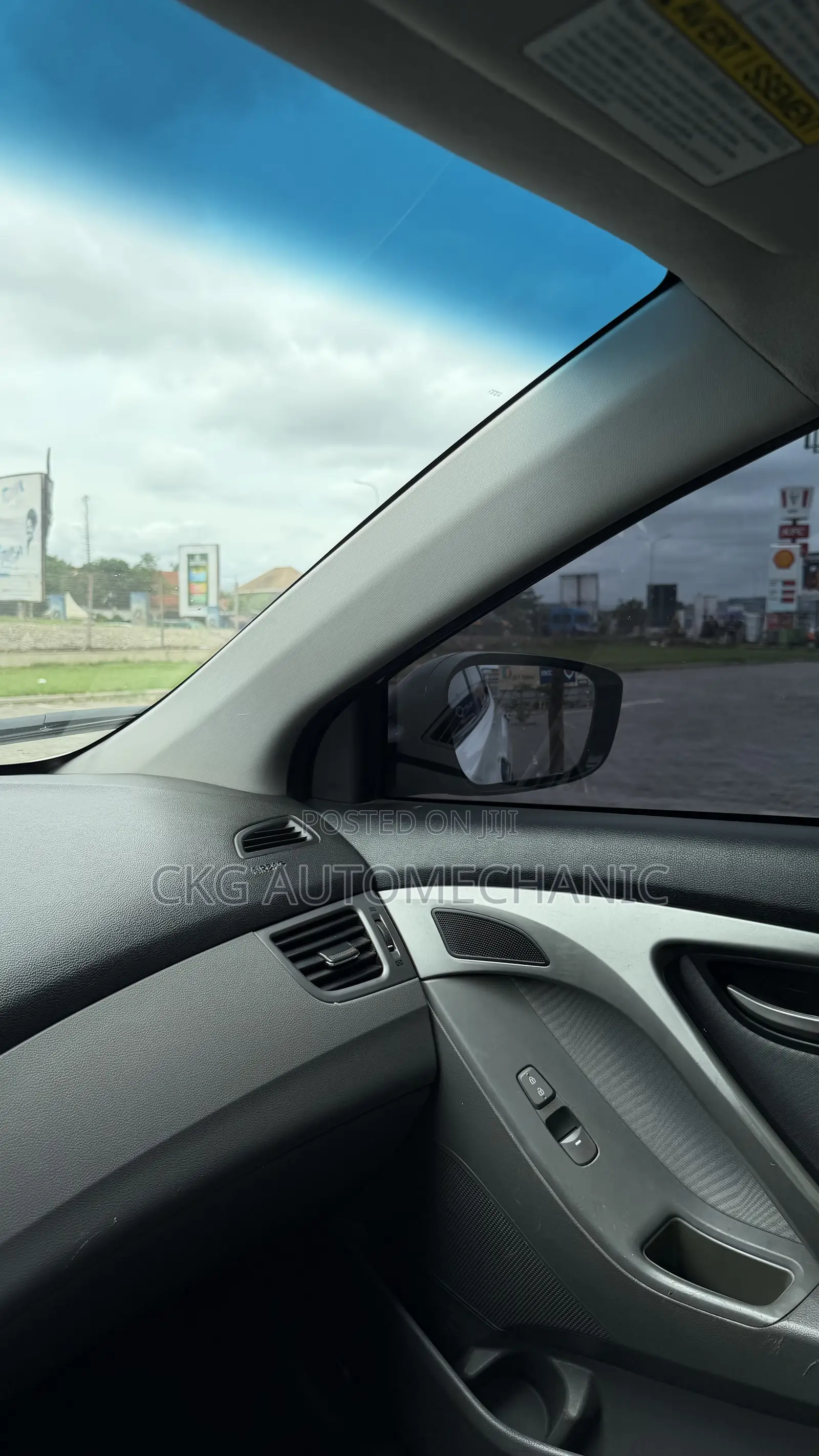 Hyundai Elantra Limited Sedan FWD (1.8L 4cyl 6A) 2013 White