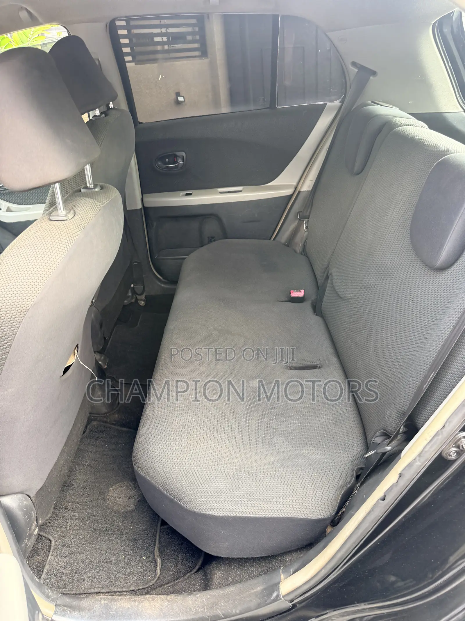 Toyota Vitz 2010 Black