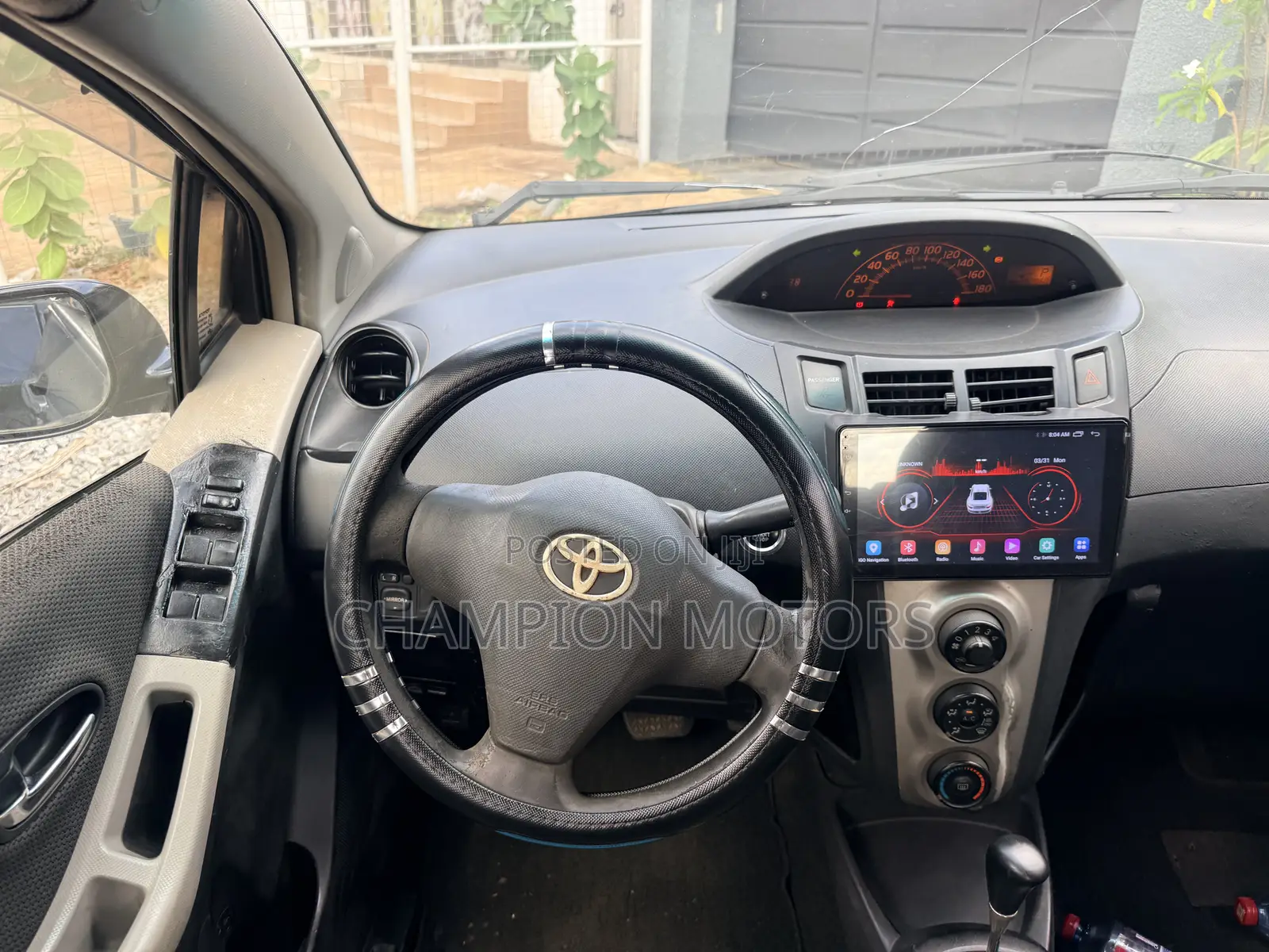 Toyota Vitz 2010 Black