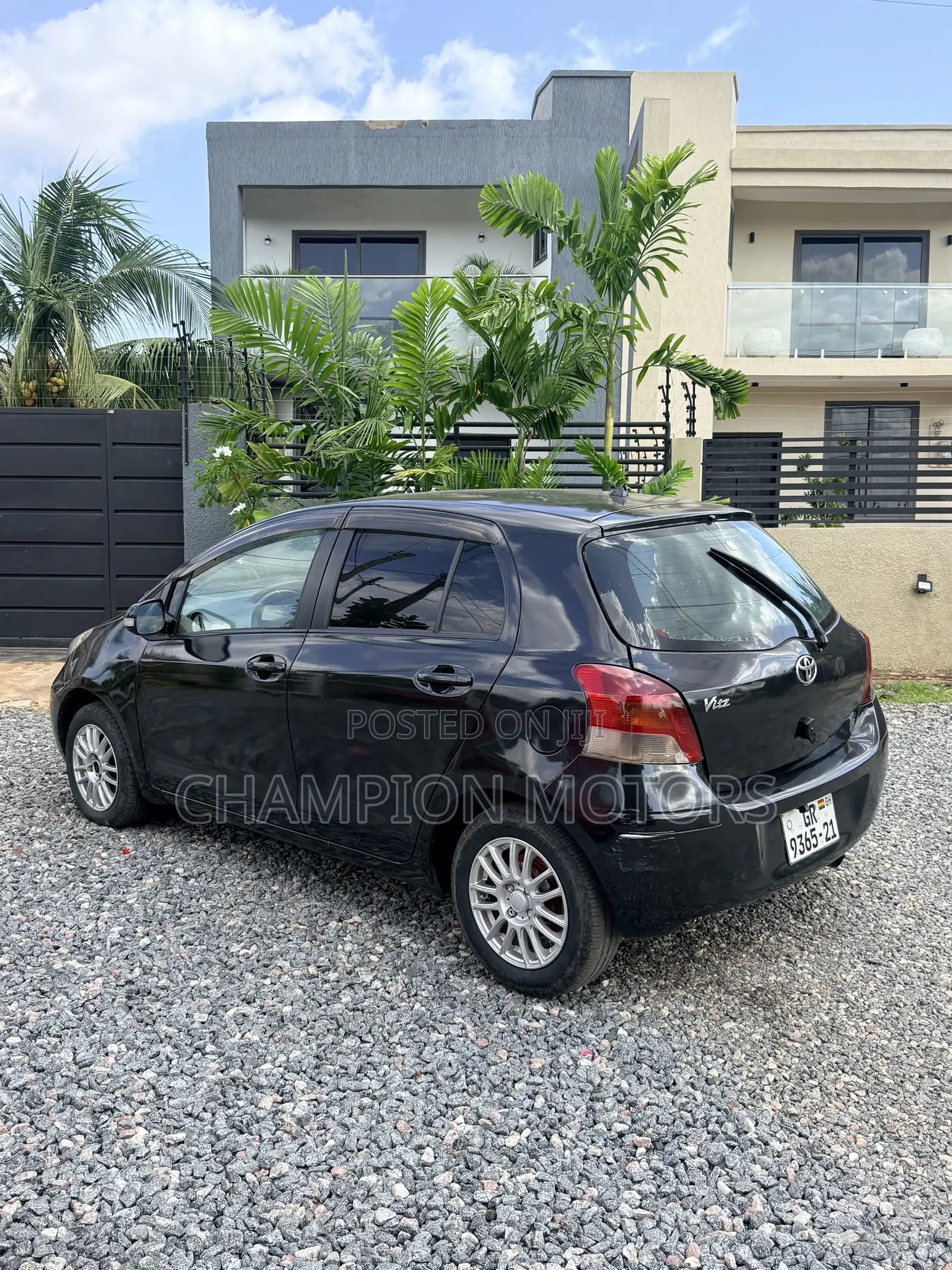 Toyota Vitz 2010 Black