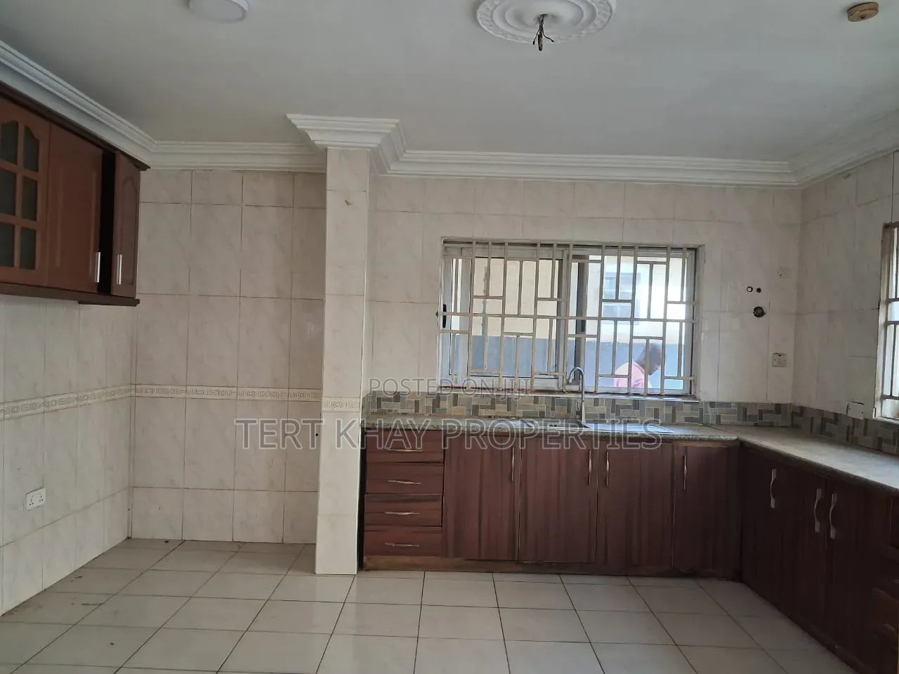 5bdrm House in Volta Estate, Manet Court for rent