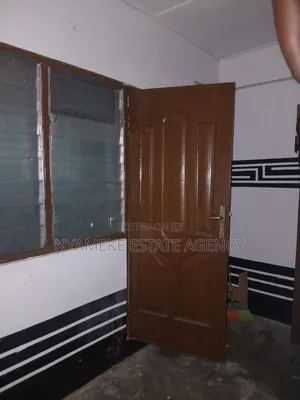 1bdrm Room & Parlour in Karikari, Exhibition for rent
