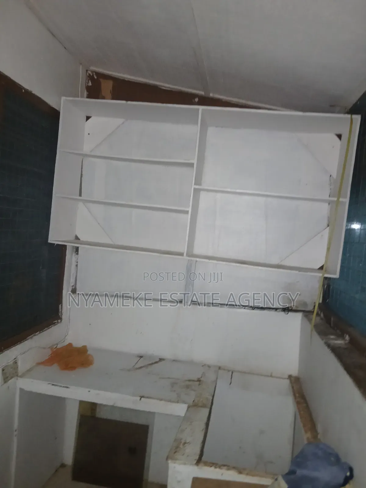 1bdrm Room & Parlour in Karikari, Exhibition for rent