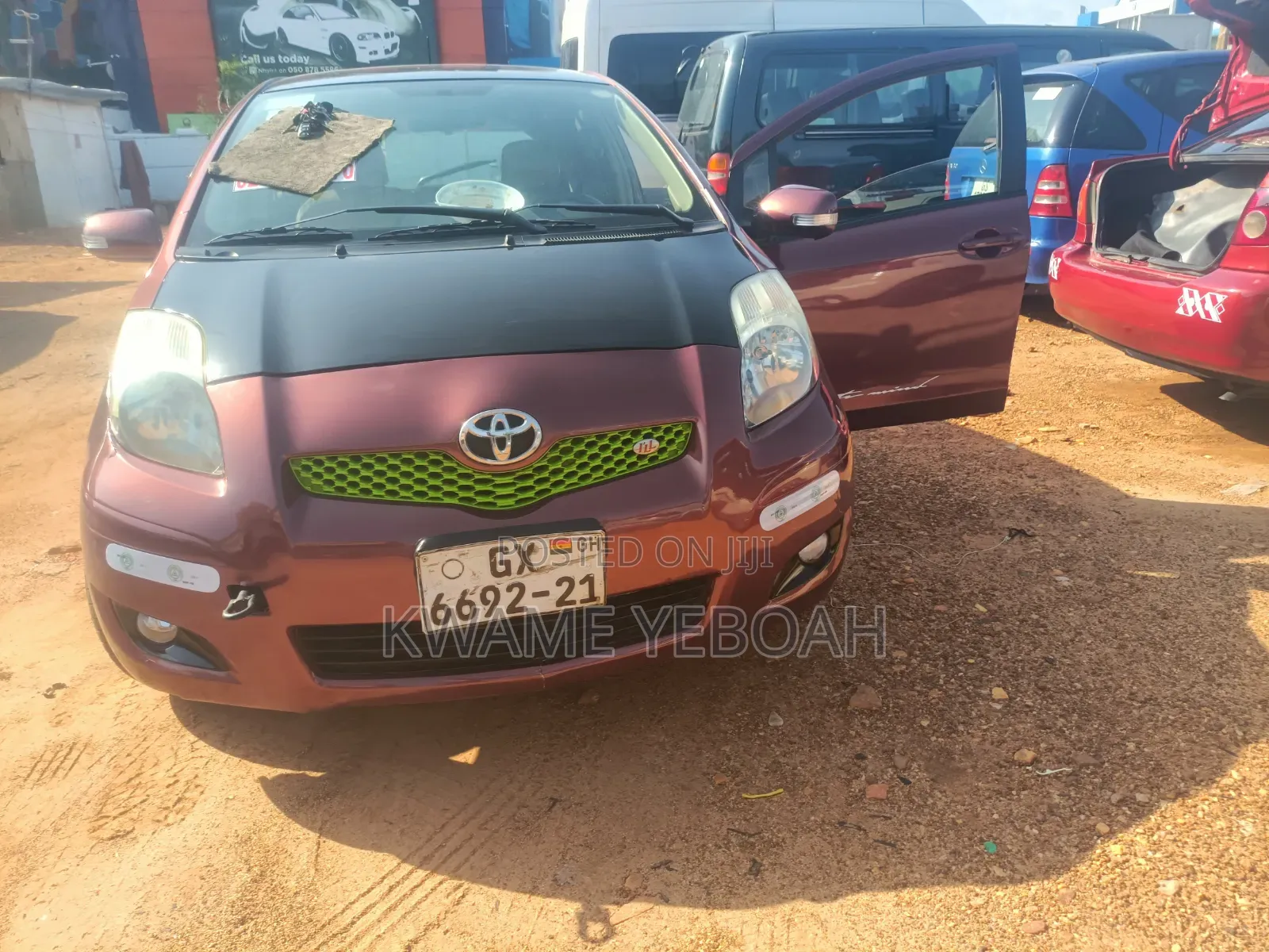 Toyota Vitz 1.0 FWD 3dr 2010 Brown