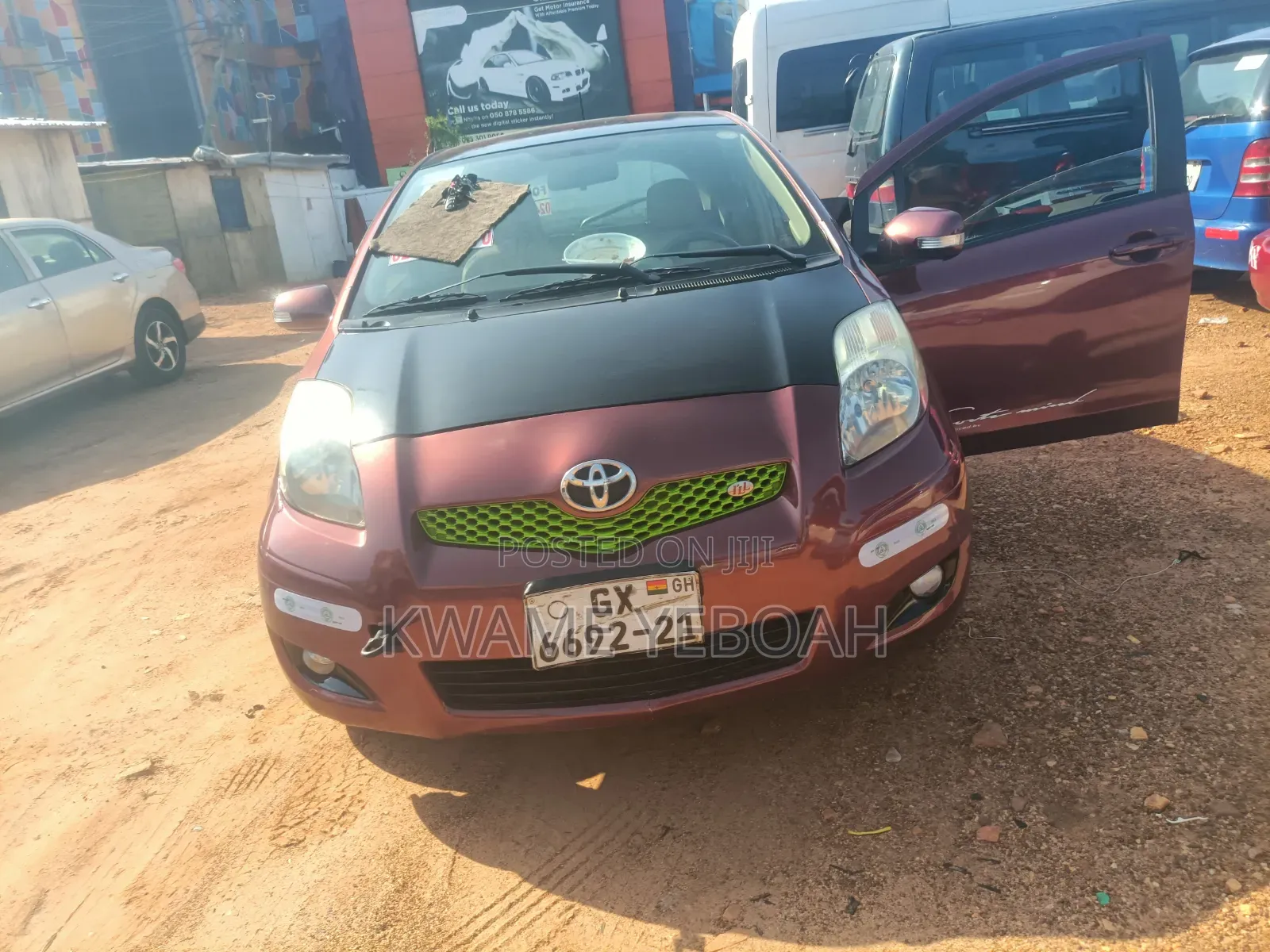 Toyota Vitz 1.0 FWD 3dr 2010 Brown