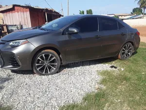 Toyota Corolla 2017 Gray