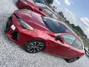 Toyota Corolla XSE (1.8L 4cyl 2A) 2018 Red