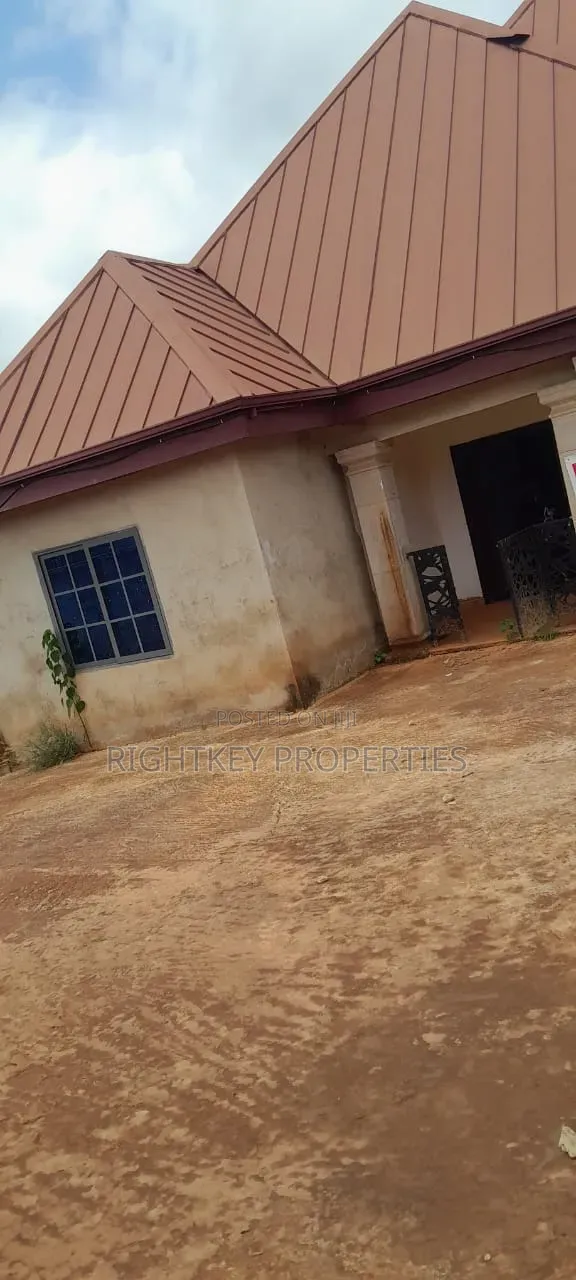 4bdrm House in Rightkey, Kumasi Metropolitan for sale