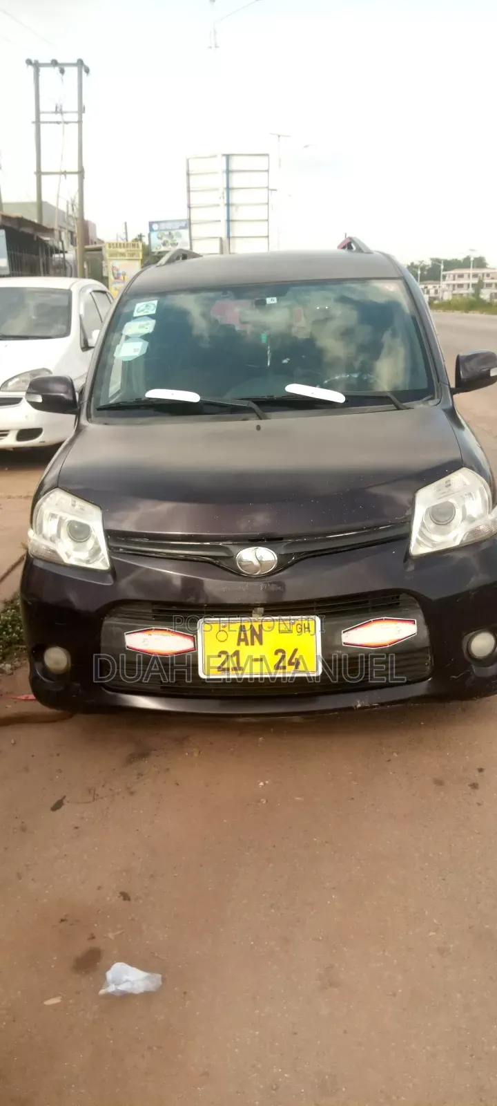 Toyota Sienta 1.5 AWD 2012 Black
