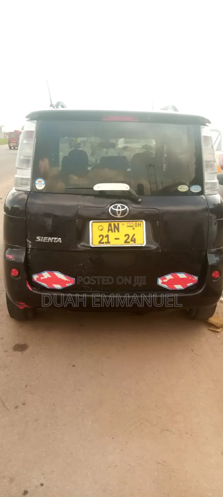 Toyota Sienta 1.5 AWD 2012 Black