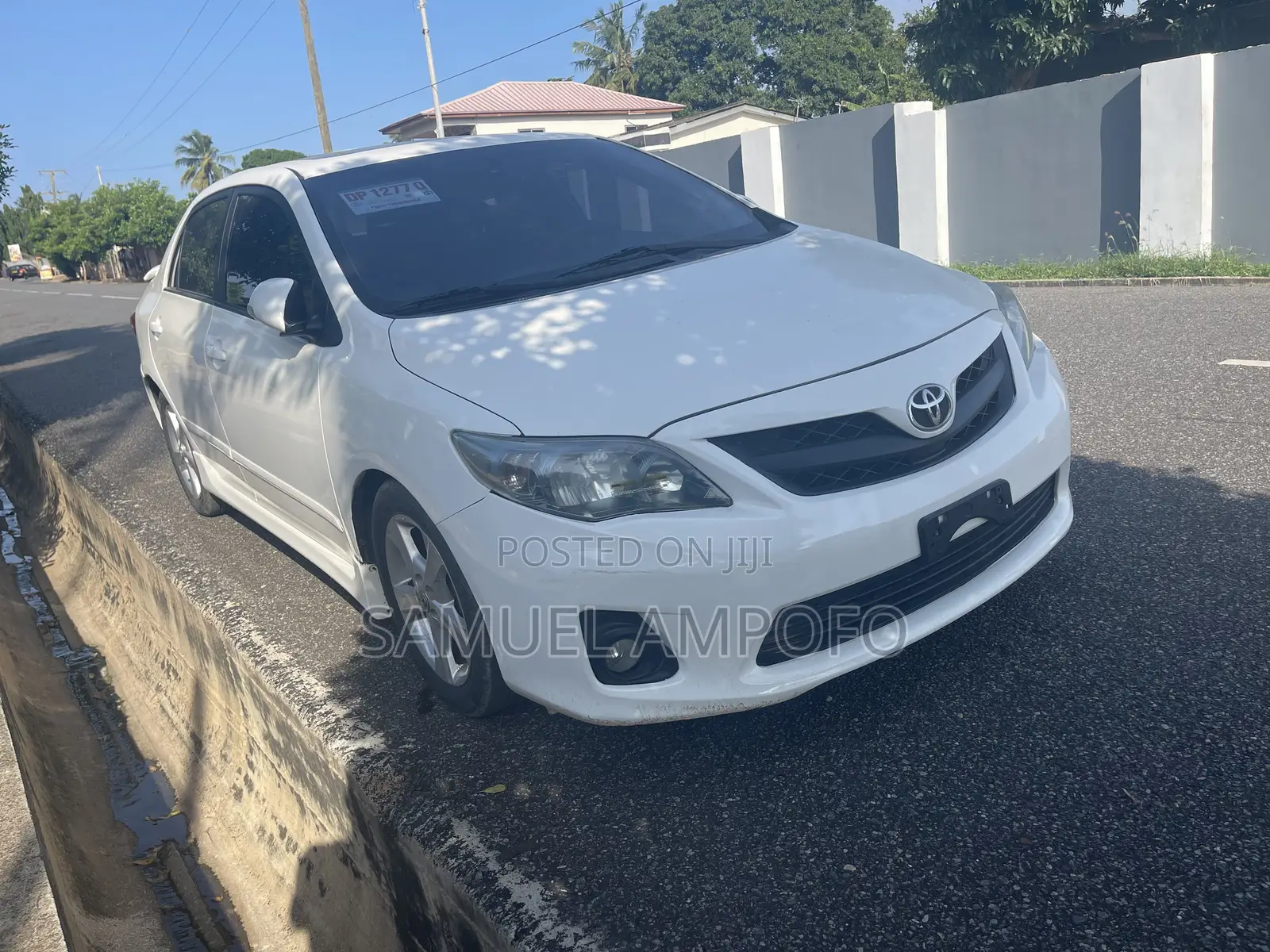 Toyota Corolla Altis 2013 White