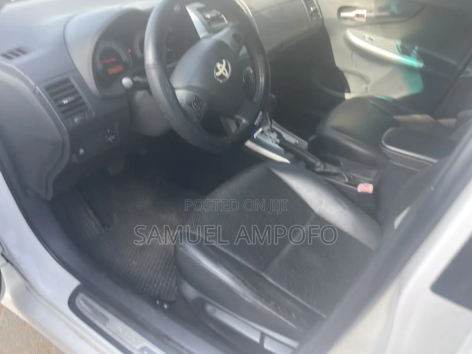 Toyota Corolla Altis 2013 White