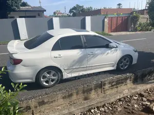 Toyota Corolla Altis 2013 White
