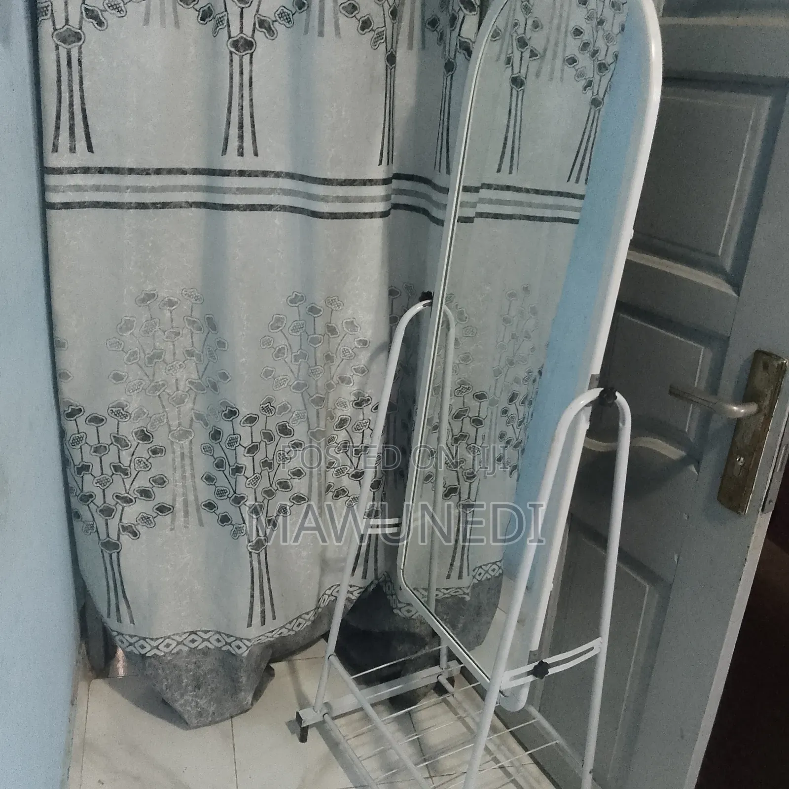 Mirror With Stand