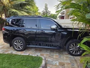 Toyota Land Cruiser LC300 2025 Black