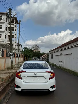 Honda Civic EX Sedan 2018 White