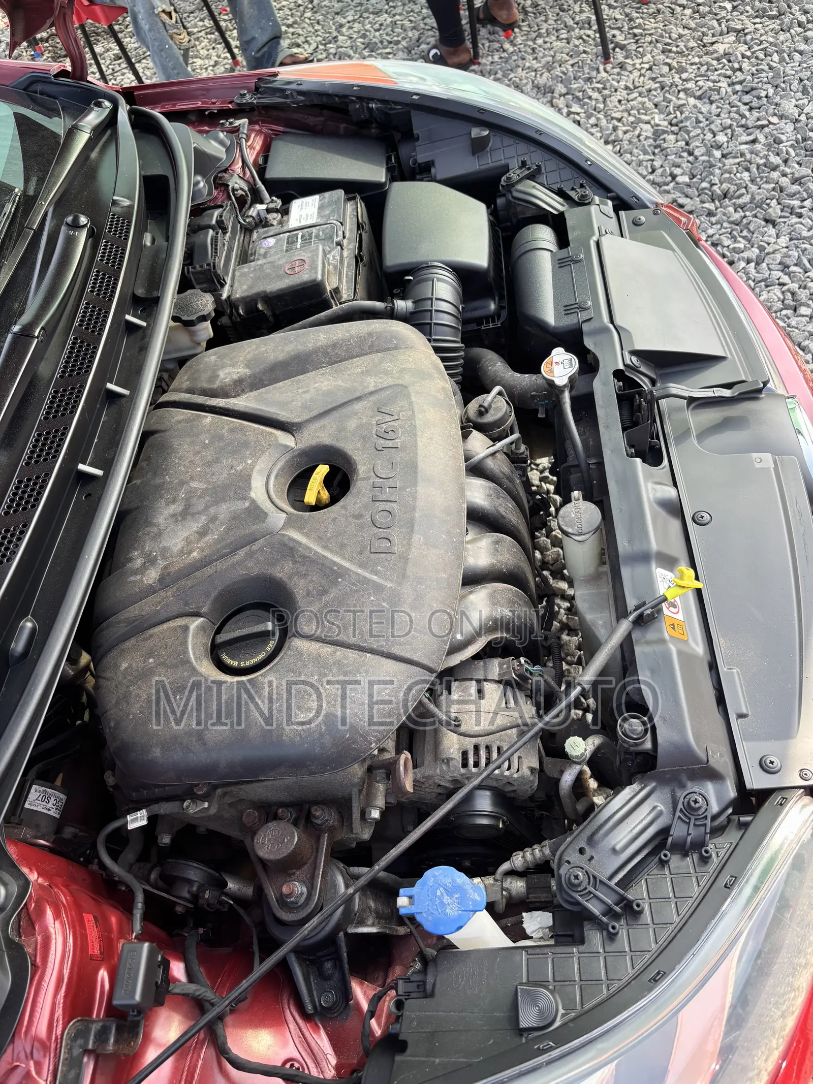 Hyundai Elantra Limited Sedan FWD (1.8L 4cyl 6A) 2013 Red