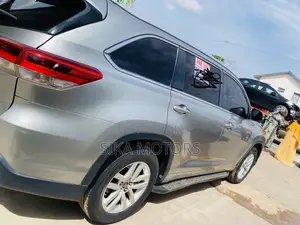 Toyota Highlander 2014 Gold
