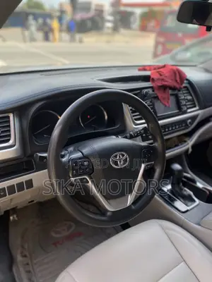 Toyota Highlander 2014 Gold