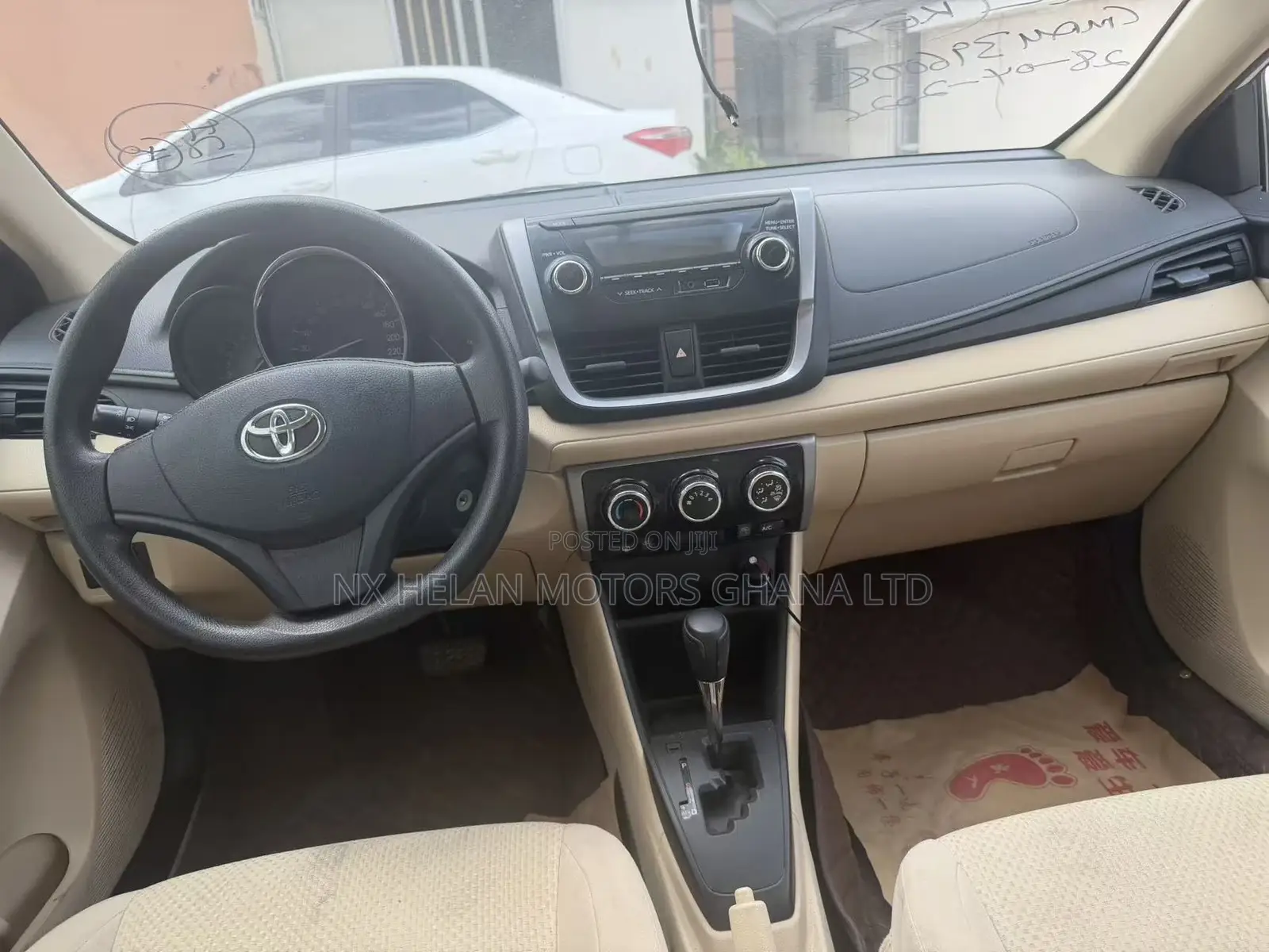 Toyota Yaris 2017 White