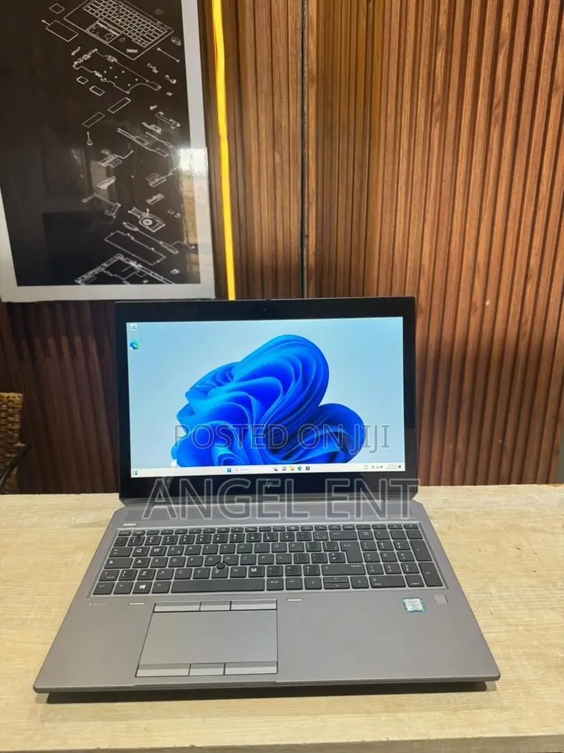 Laptop HP ZBook 14u G6 16GB Intel Core i7 HDD+SSD 700GB