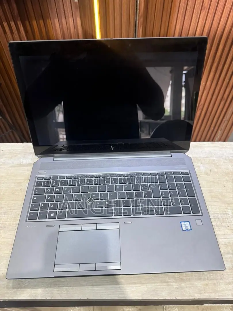 Laptop HP ZBook 14u G6 16GB Intel Core i7 HDD+SSD 700GB