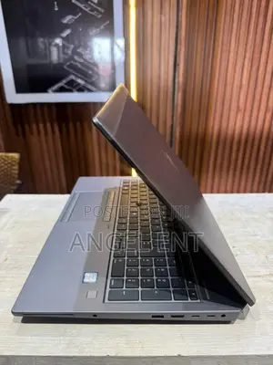 Laptop HP ZBook 14u G6 16GB Intel Core i7 HDD+SSD 700GB