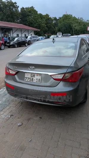 Hyundai Sonata GLS Sedan FWD (2.4L 4cyl 6A) 2012 Gray