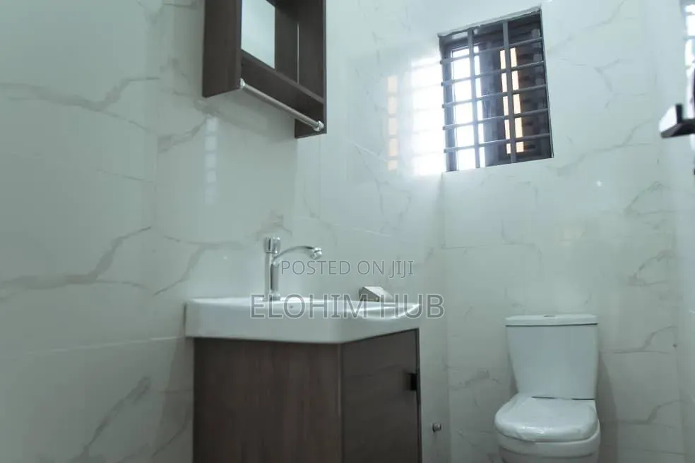 4bdrm House in Oyarifa, Accra Metropolitan for sale