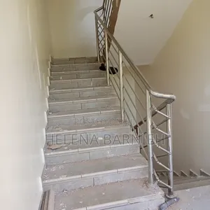 1bdrm Apartment in Helena Estate Agency, Overhead for rent