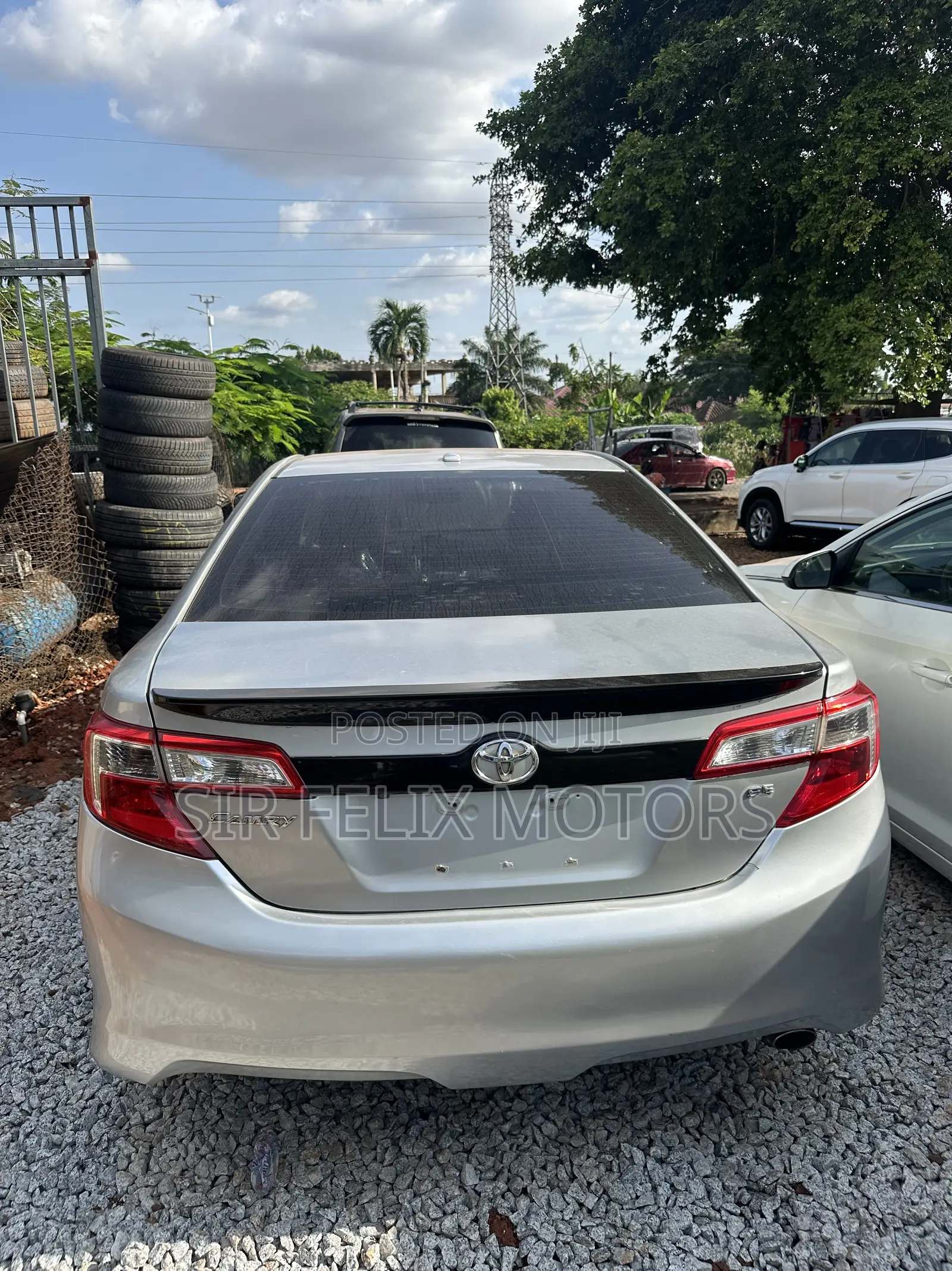 Toyota Camry LE 4dr Sedan (2.5L 4cyl 6A) 2013 Silver