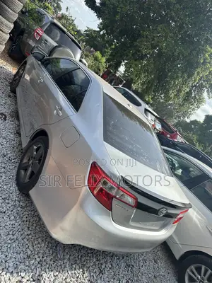 Toyota Camry LE 4dr Sedan (2.5L 4cyl 6A) 2013 Silver