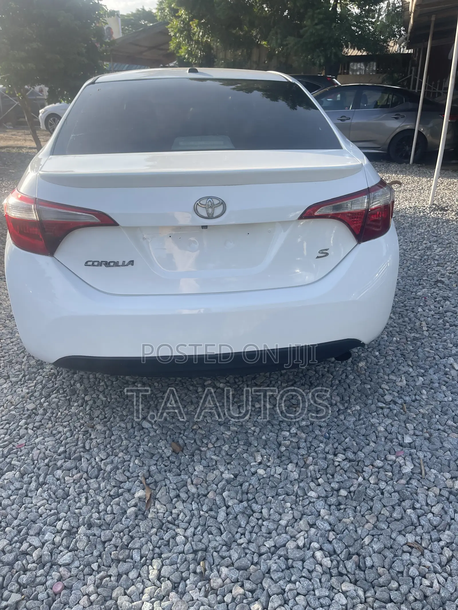 Toyota Corolla S 4dr Sedan (1.8L 4cyl CVT) 2015 White
