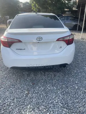 Toyota Corolla S 4dr Sedan (1.8L 4cyl CVT) 2015 White