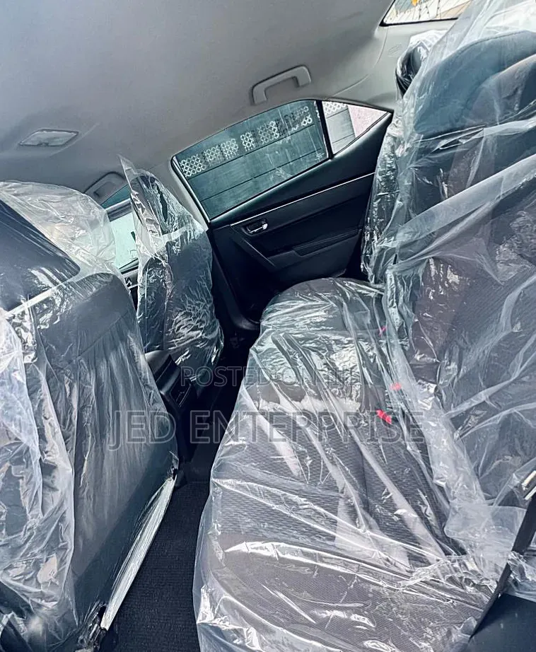 Toyota Corolla 2018 Silver