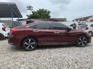 Honda Civic 2018 Red